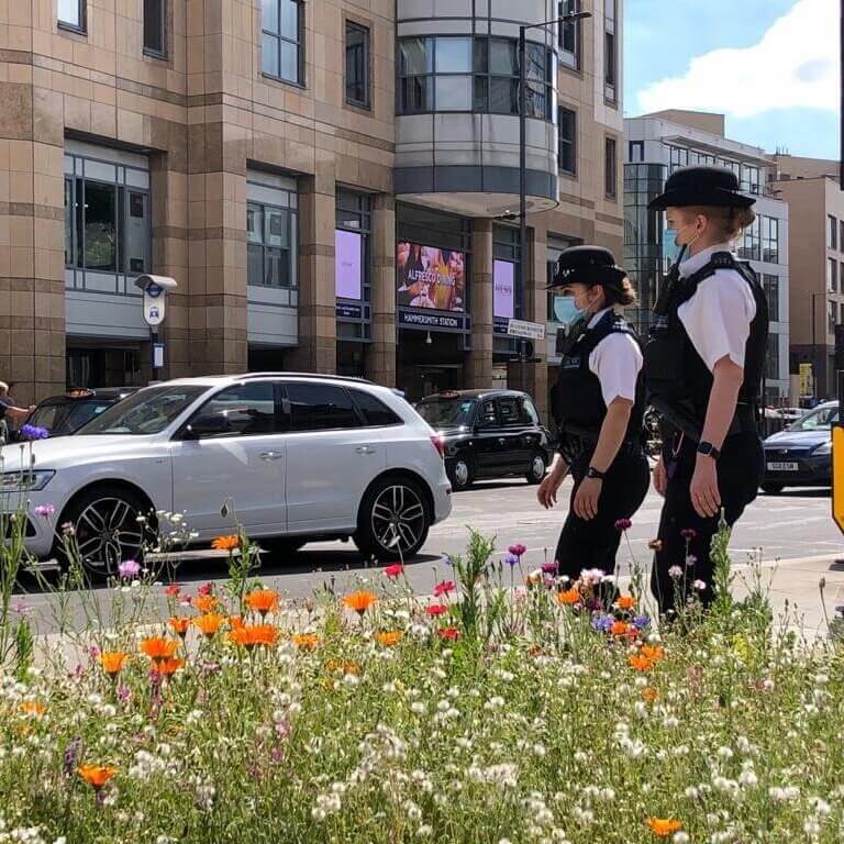 police broadway flowers